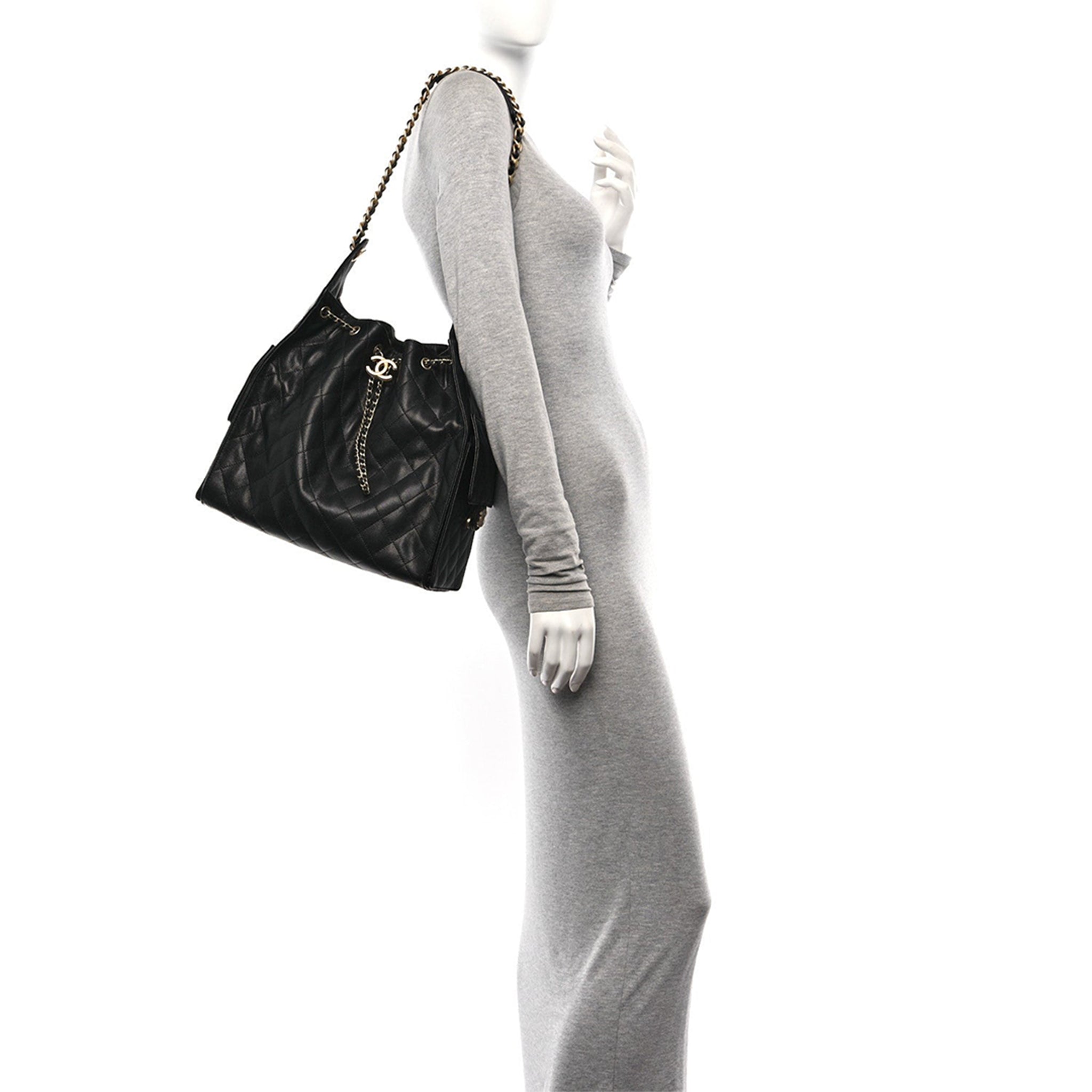 Chanel  Caviar Chanel 25